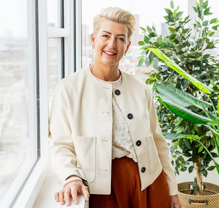 Dr. Emma Hayes